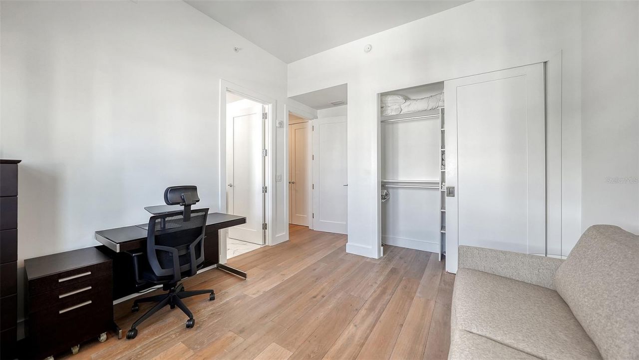 1155 N Gulfstream Avenue, Unit 1704, Sarasota, FL 34236 Photo