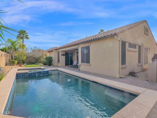 3810 E LATHAM Court, Gilbert, AZ 85297