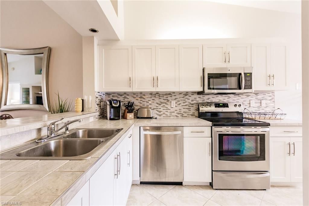 2516 Orchid Bay Dr, Unit 203, Naples, FL 34109 Photo