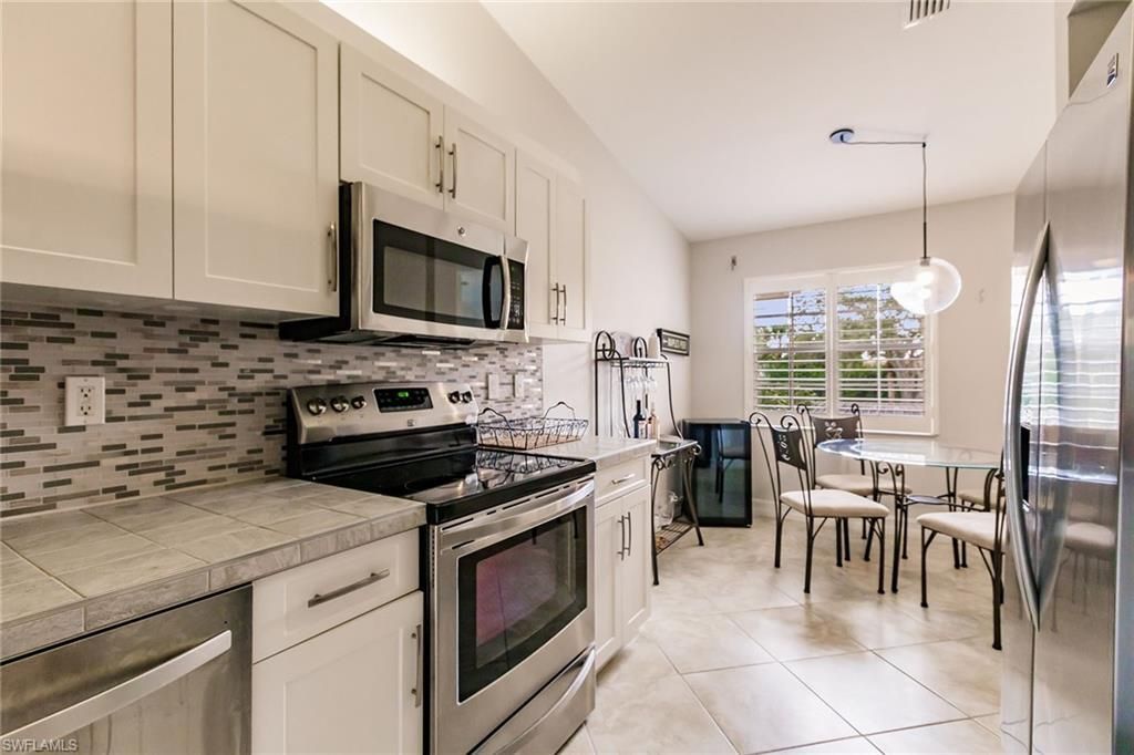 2516 Orchid Bay Dr, Unit 203, Naples, FL 34109 Photo