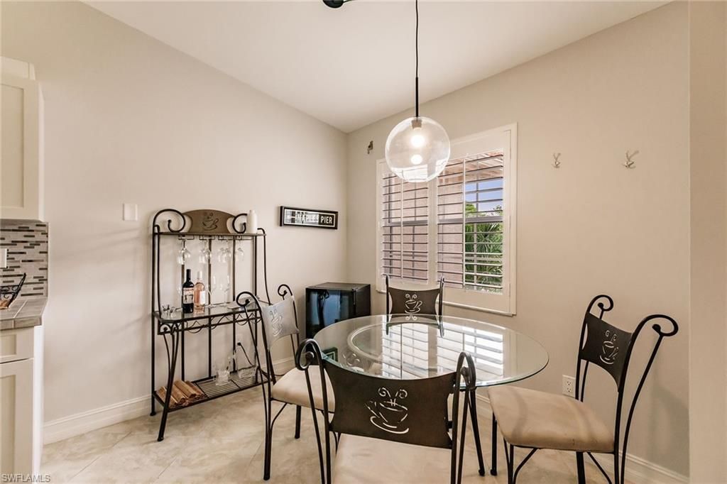 2516 Orchid Bay Dr, Unit 203, Naples, FL 34109 Photo
