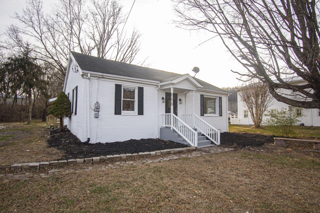 5291 Lafayette Rd, Elliston, VA 24087 Main Photo