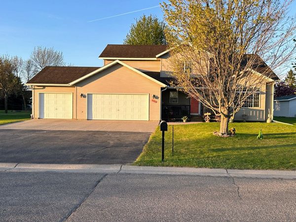 420 7th Street NE, Perham, MN 56573