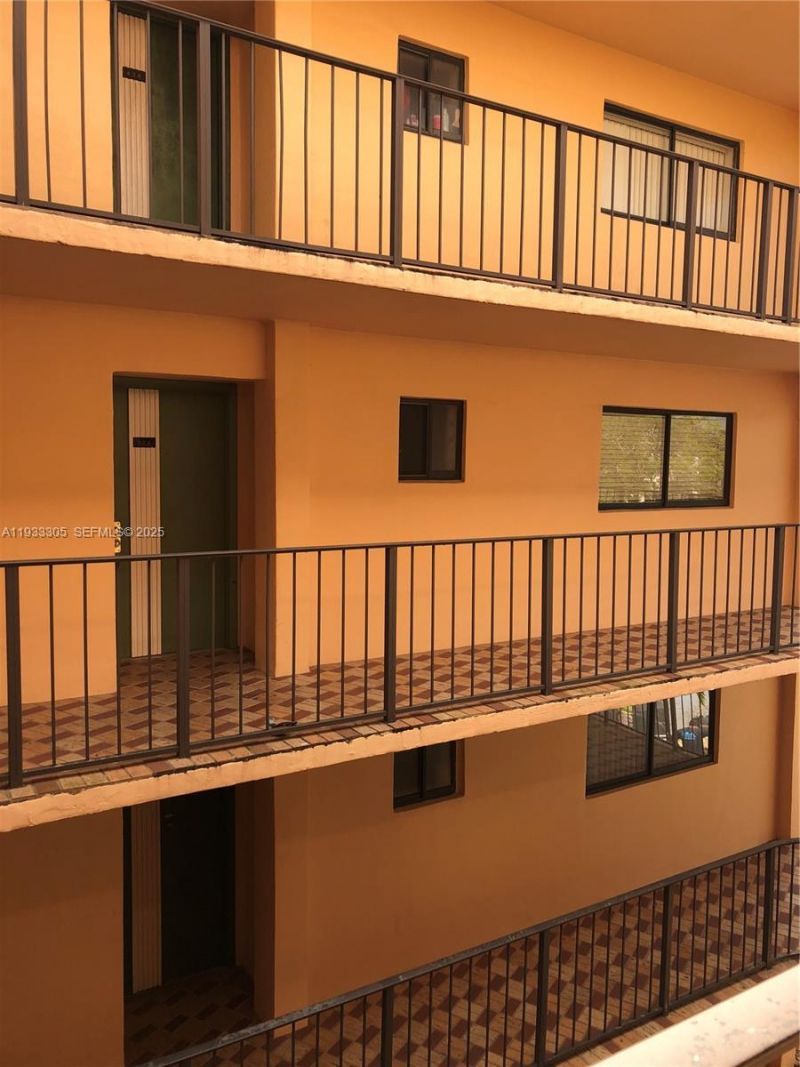 8400 SW 133rd Ave Rd, Unit 324, Miami, FL 33183 Photo