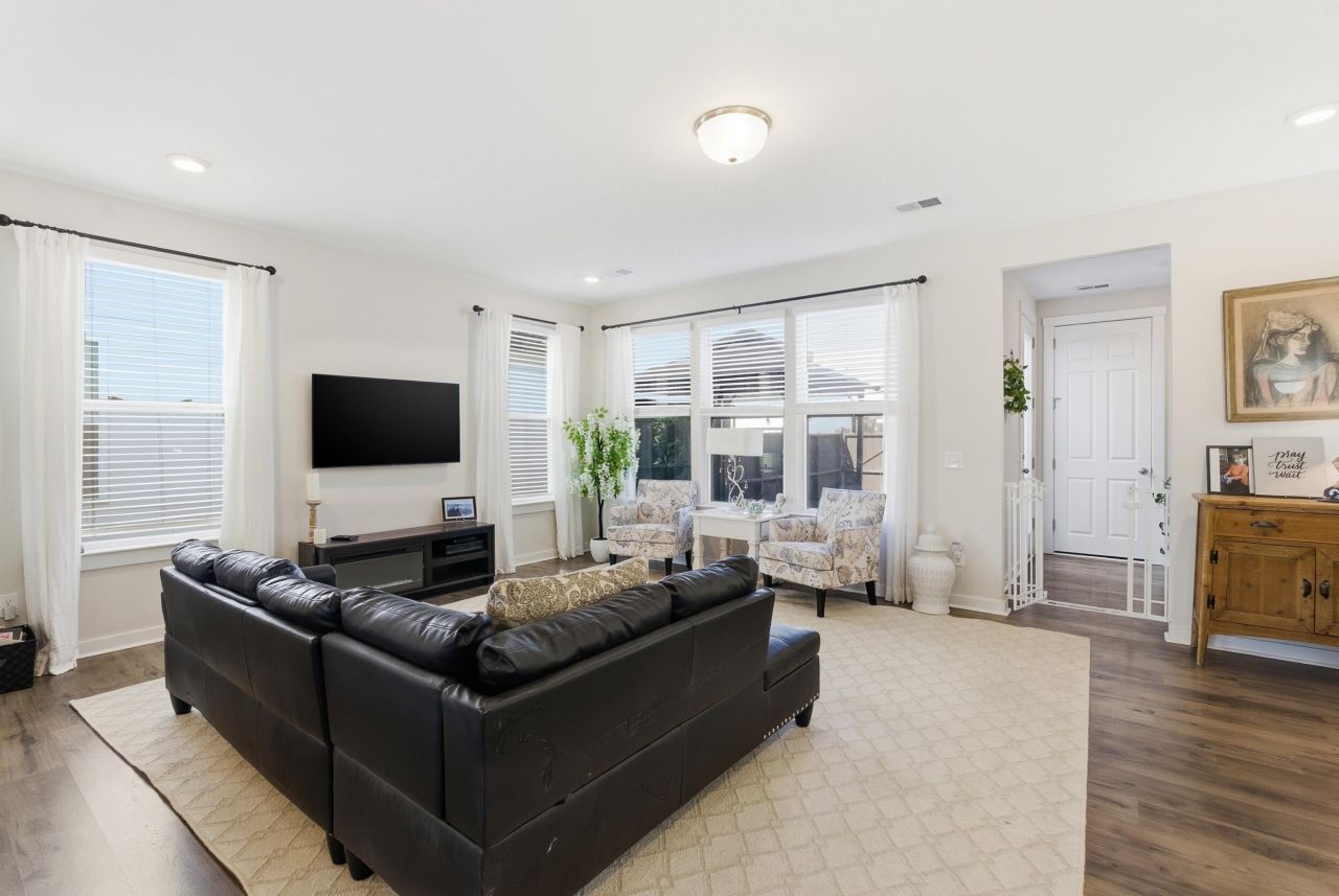 131 Summer Tanager Drive Photo 9