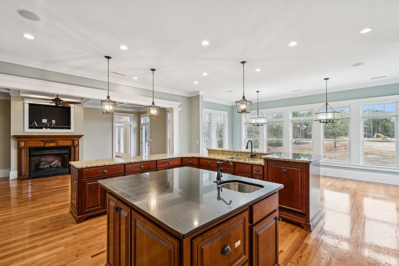 349 Mentor Road Photo 24