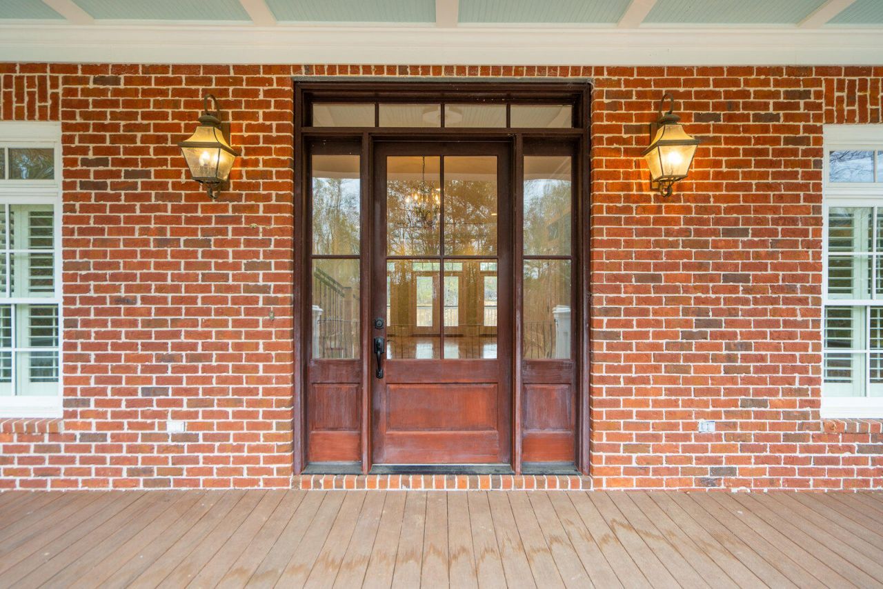 349 Mentor Road Photo 8
