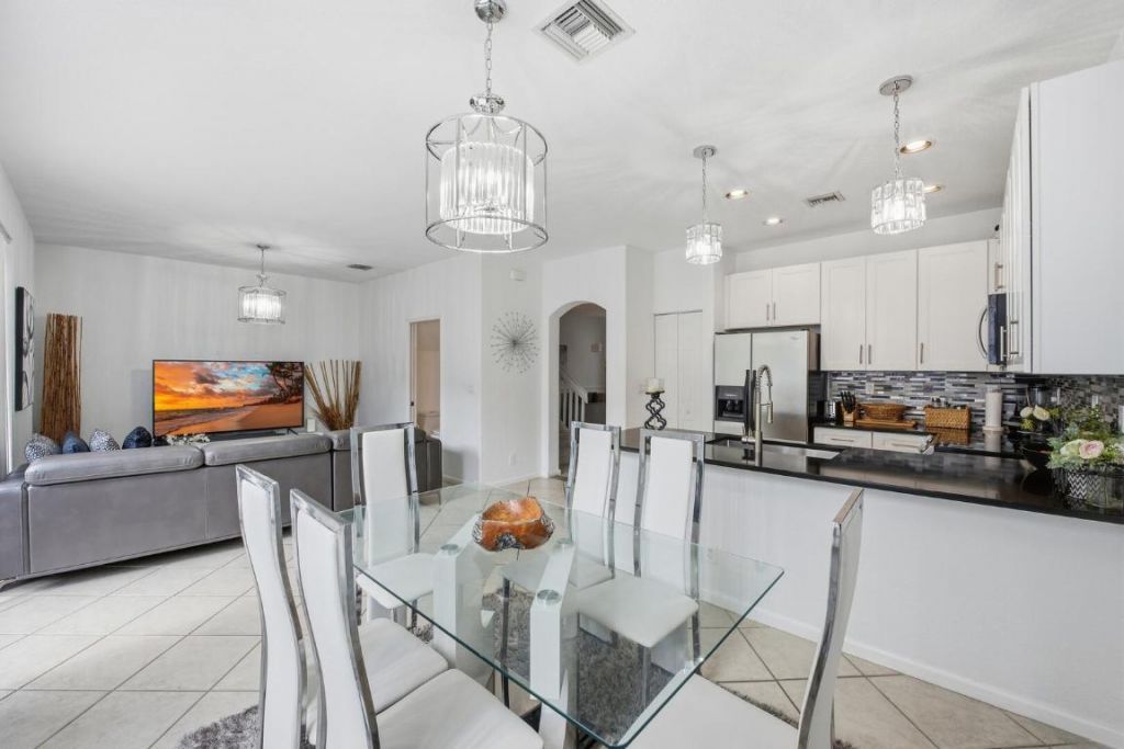 4162 Winnipeg Way, West Palm Beach, FL 33409 Photo