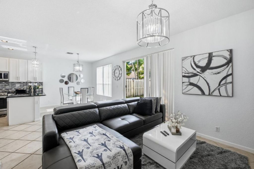 4162 Winnipeg Way, West Palm Beach, FL 33409 Photo