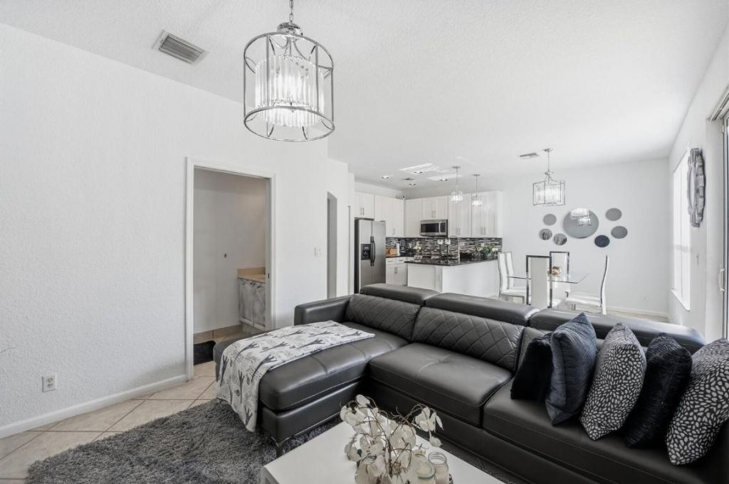 4162 Winnipeg Way, West Palm Beach, FL 33409 Photo