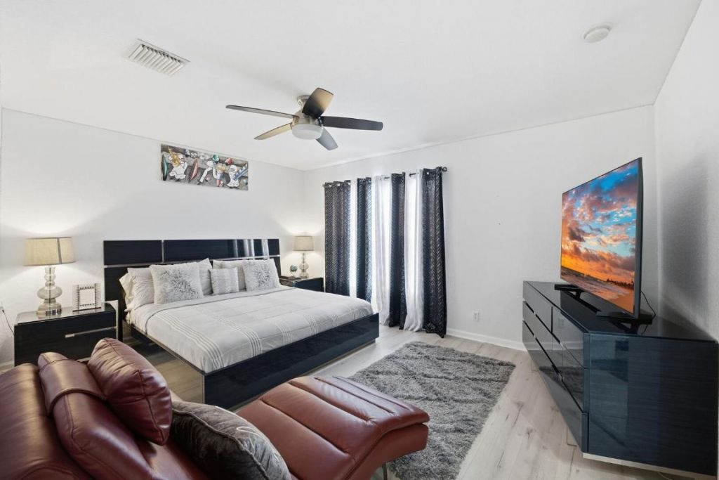 4162 Winnipeg Way, West Palm Beach, FL 33409 Photo