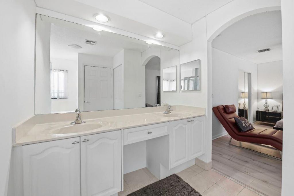 4162 Winnipeg Way, West Palm Beach, FL 33409 Photo