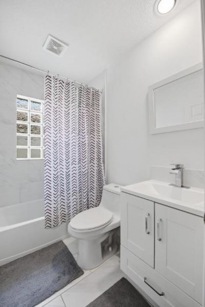 4162 Winnipeg Way, West Palm Beach, FL 33409 Photo