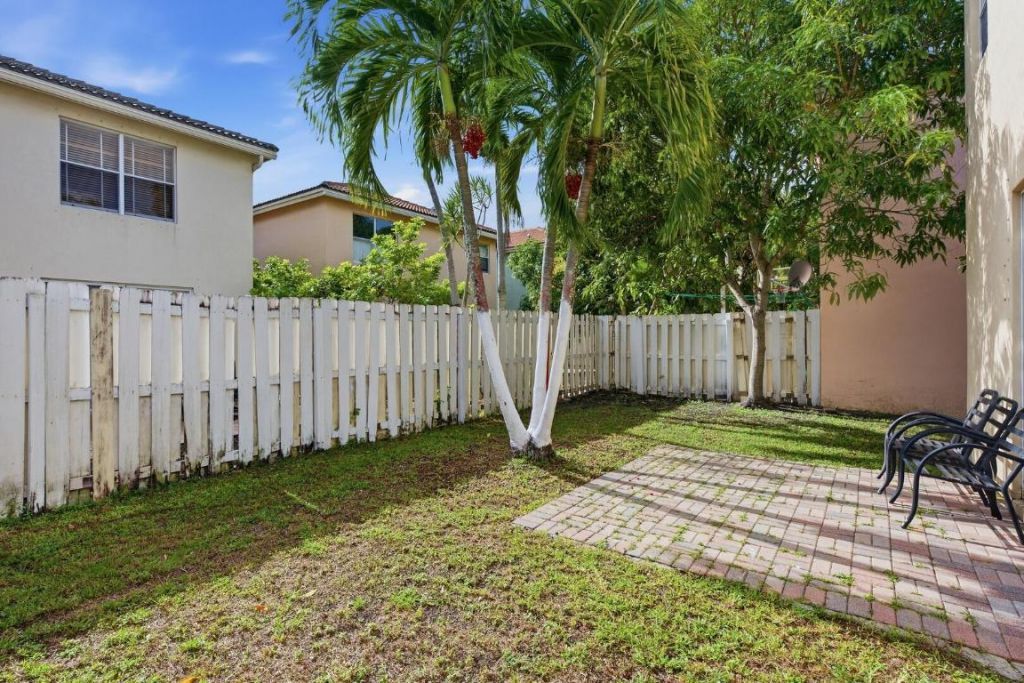4162 Winnipeg Way, West Palm Beach, FL 33409 Photo