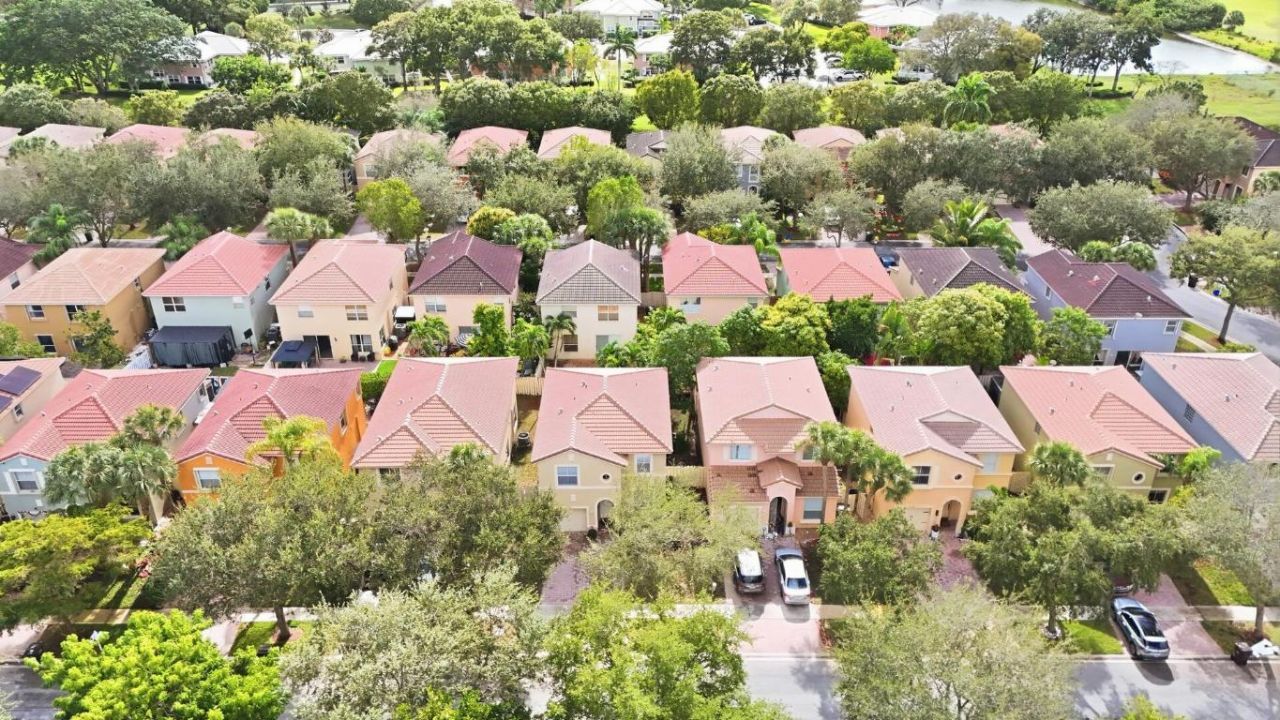 4162 Winnipeg Way, West Palm Beach, FL 33409 Photo