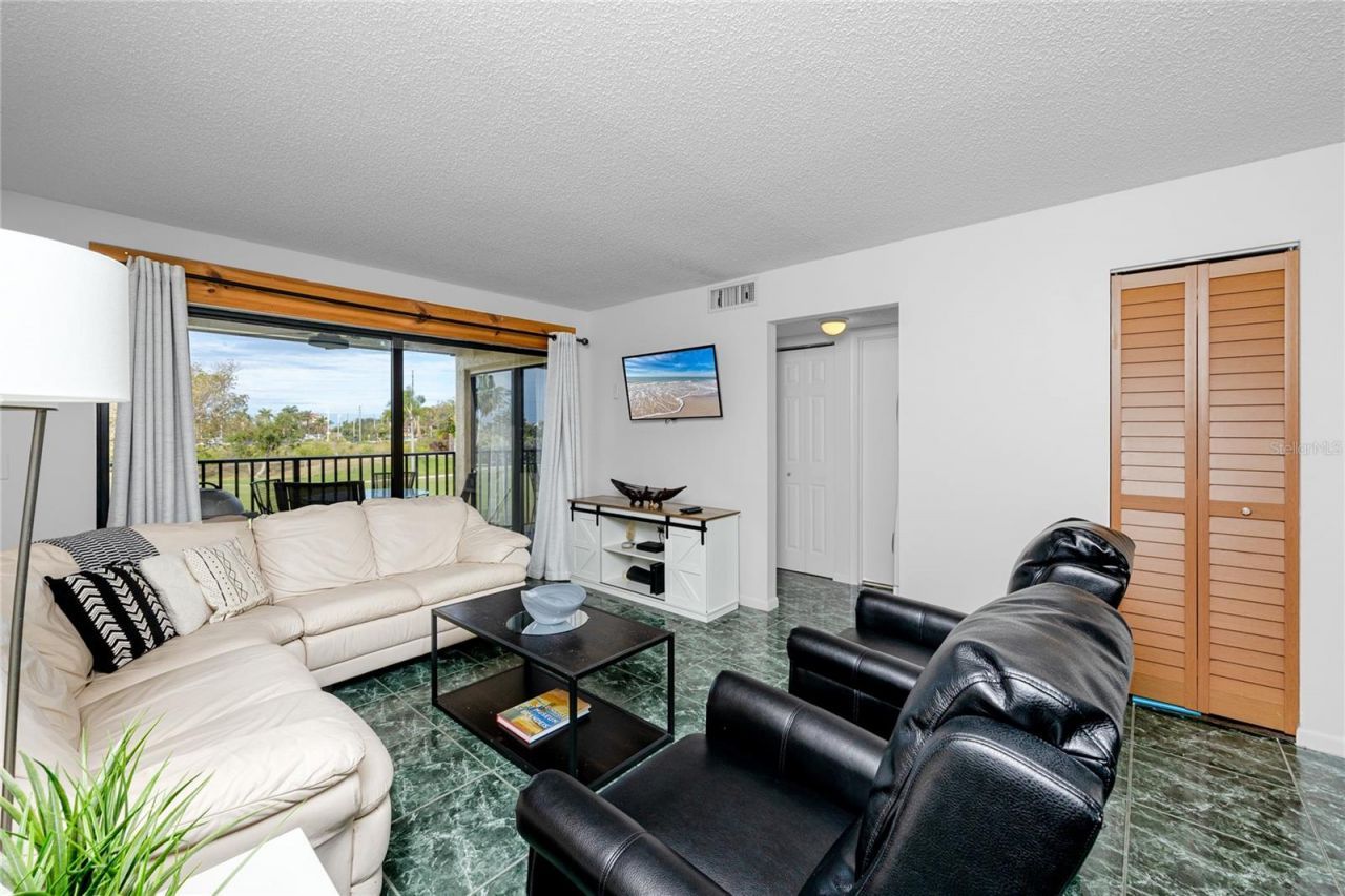 6113 Palma Del Mar Boulevard S, Unit 221, Saint Petersburg, FL 33715 Photo