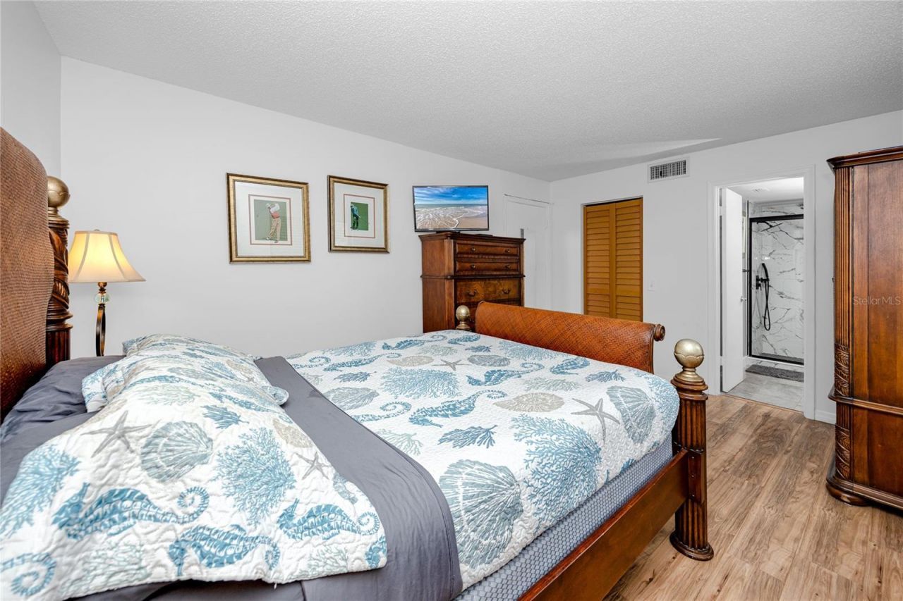 6113 Palma Del Mar Boulevard S, Unit 221, Saint Petersburg, FL 33715 Photo