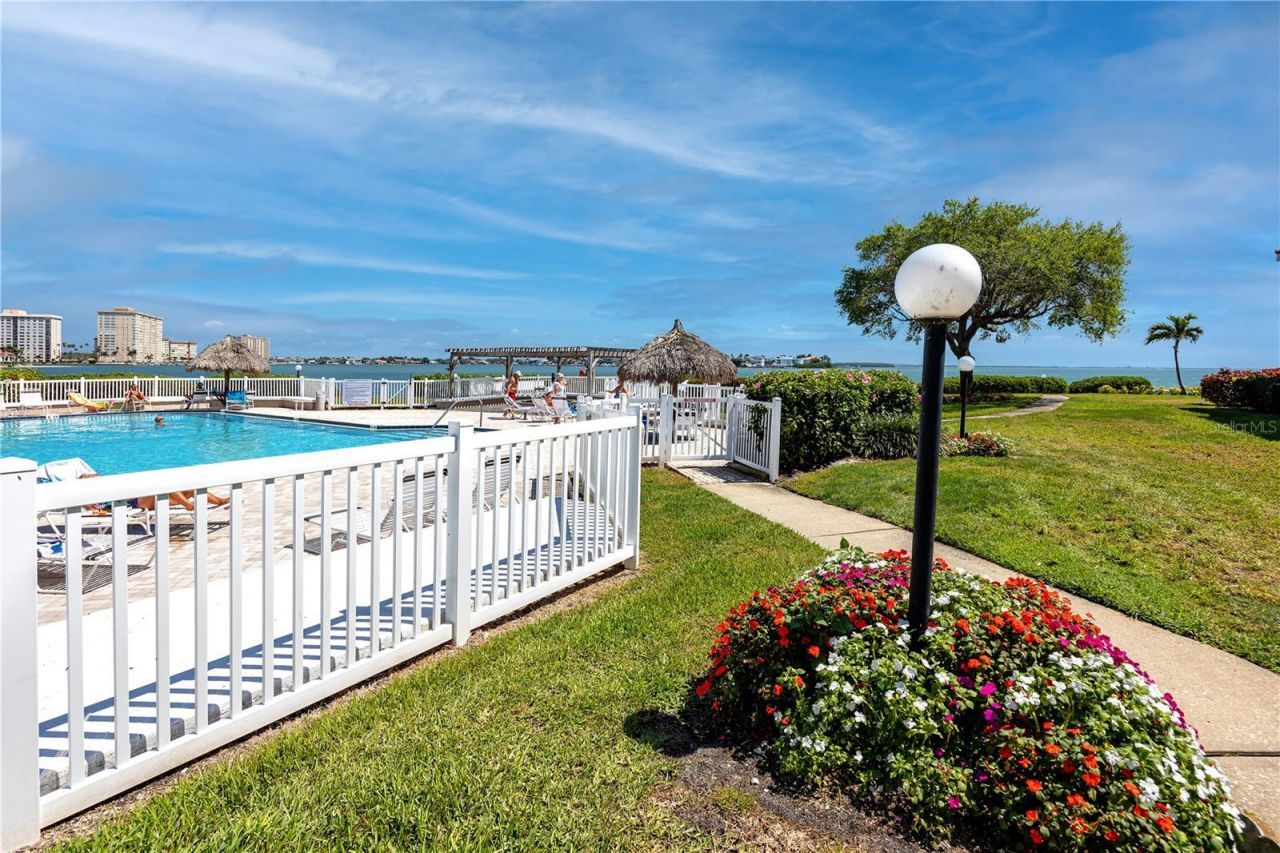 6113 Palma Del Mar Boulevard S, Unit 221, Saint Petersburg, FL 33715 Photo