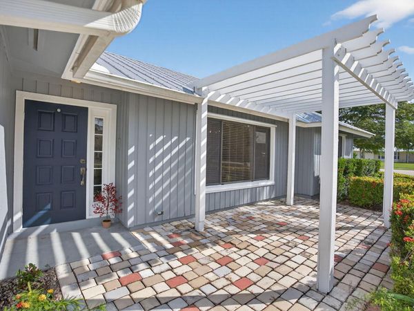 28 Hickory Hill Road, Tequesta, FL 33469