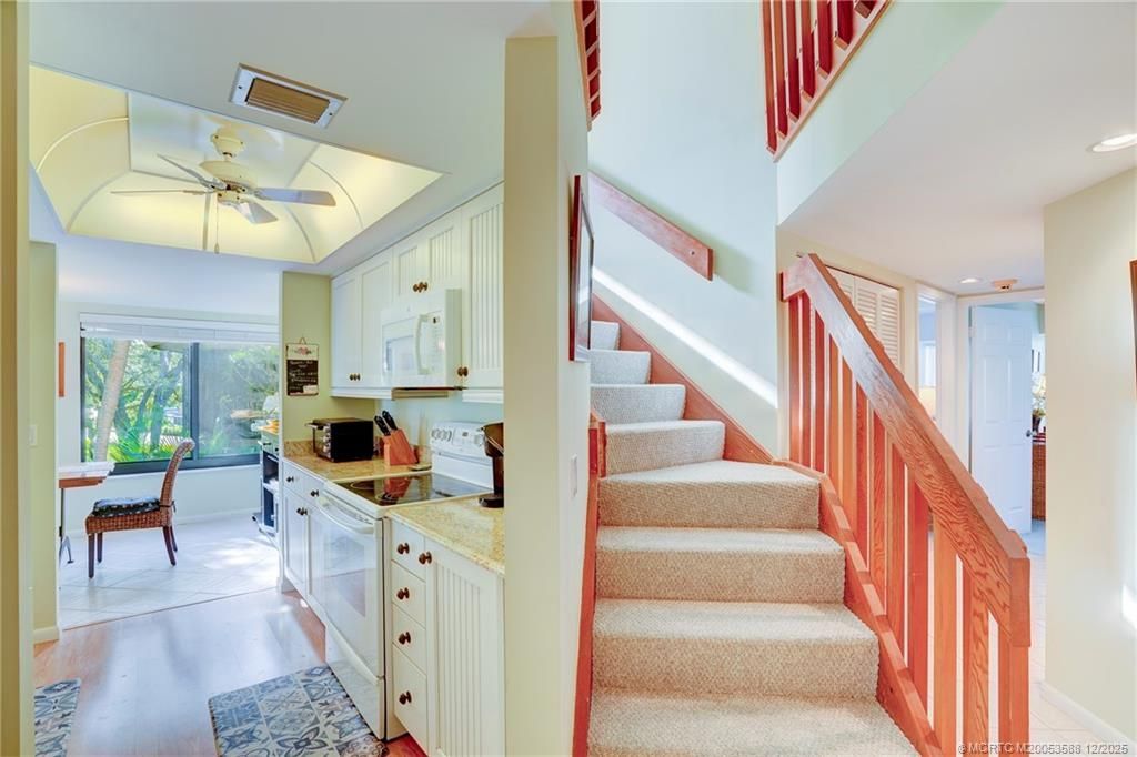 233 NE Edgewater Drive, Unit 204, Stuart, FL 34996 Photo