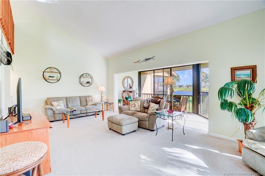 233 NE Edgewater Drive, Unit 204, Stuart, FL 34996 Photo