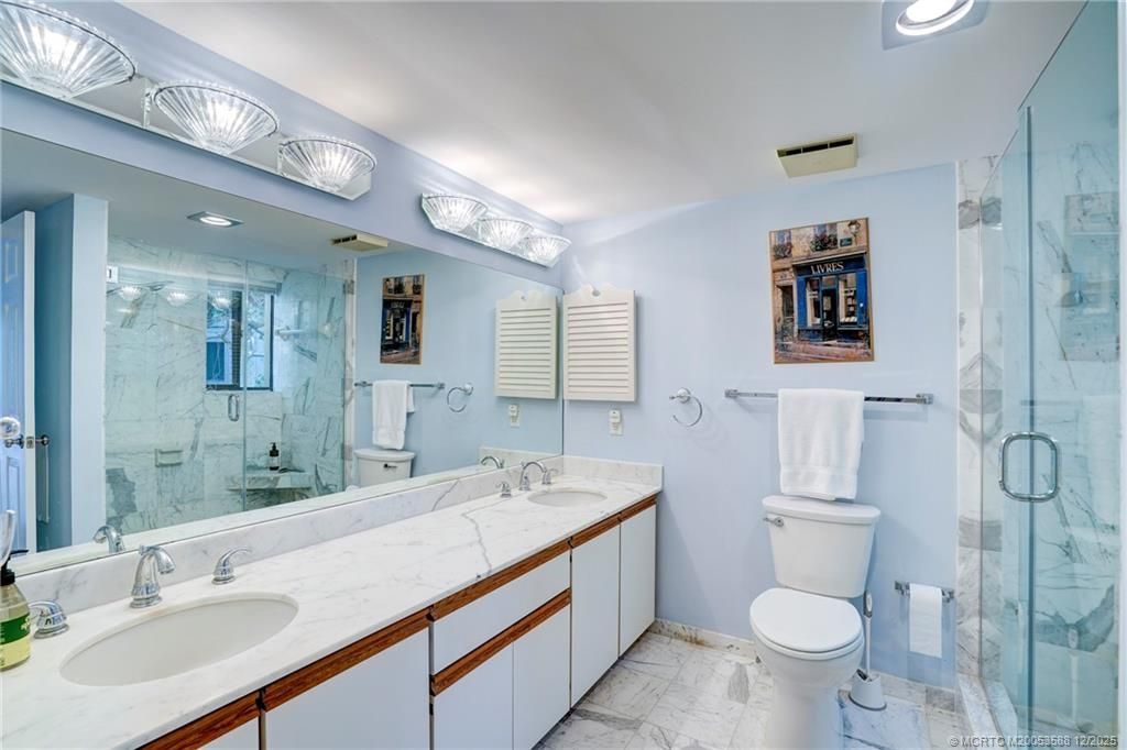 233 NE Edgewater Drive, Unit 204, Stuart, FL 34996 Photo