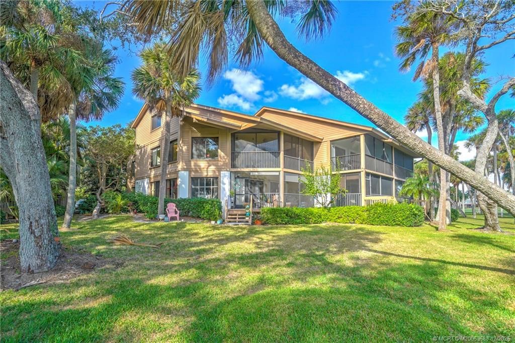 233 NE Edgewater Drive, Unit 204, Stuart, FL 34996 Photo
