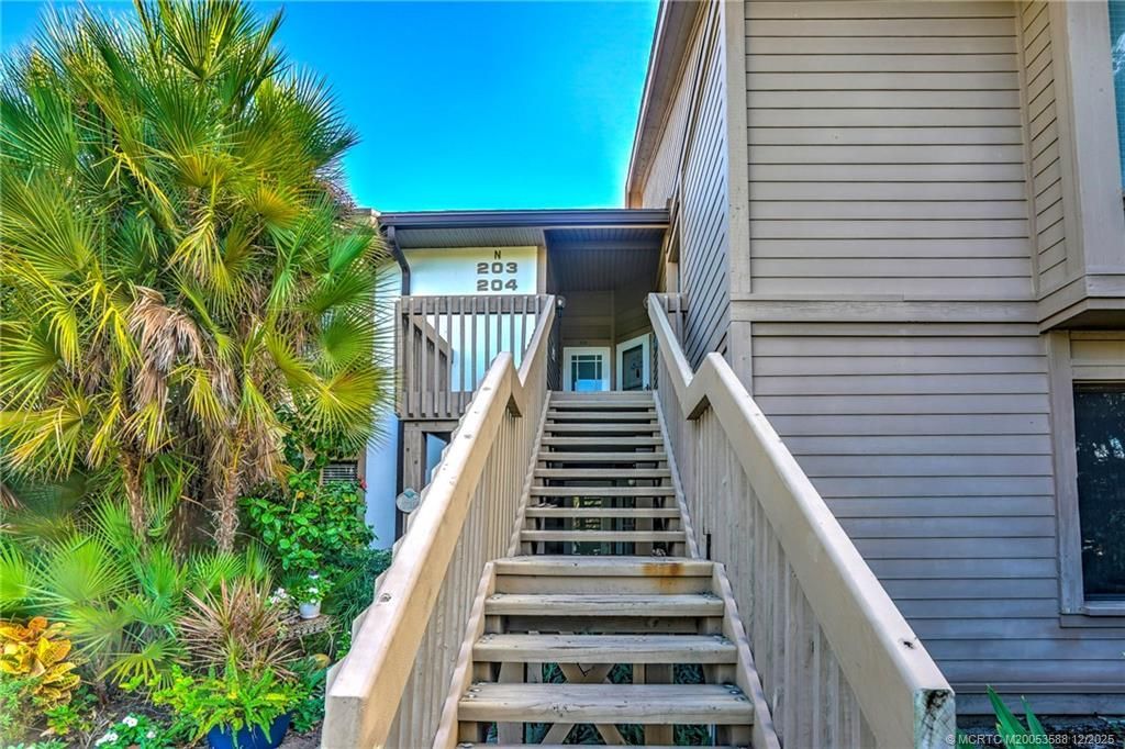 233 NE Edgewater Drive, Unit 204, Stuart, FL 34996 Photo