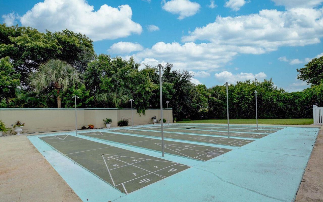 315 Circle Drive S, Unit 102, Boynton Beach, FL 33435 Photo