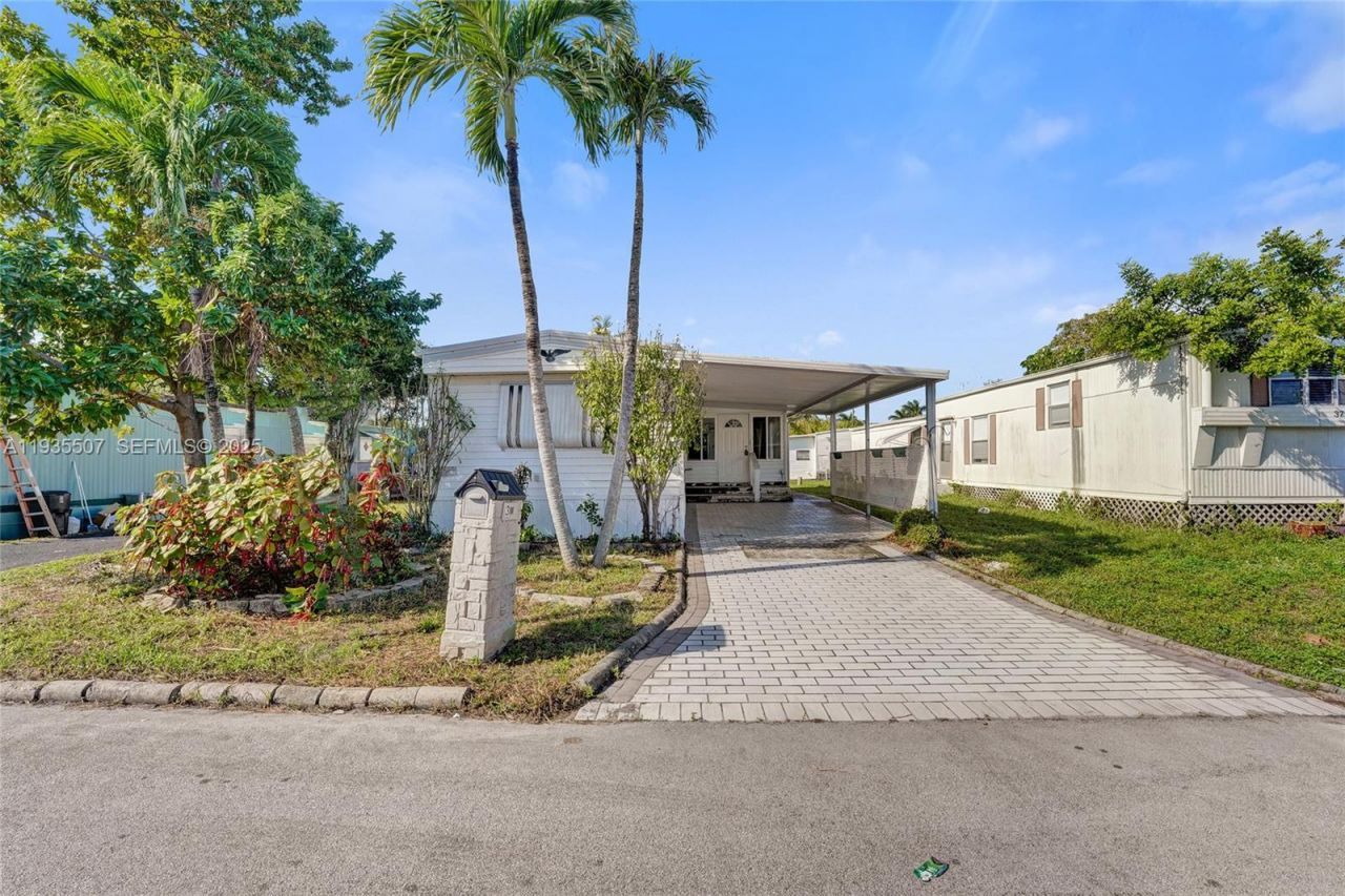 361 NW 135th Ave, Plantation, FL 33325 Photo