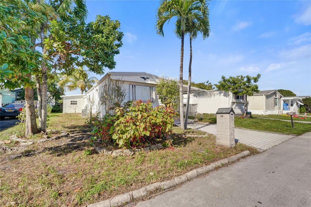 361 NW 135th Ave, Plantation, FL 33325 Photo
