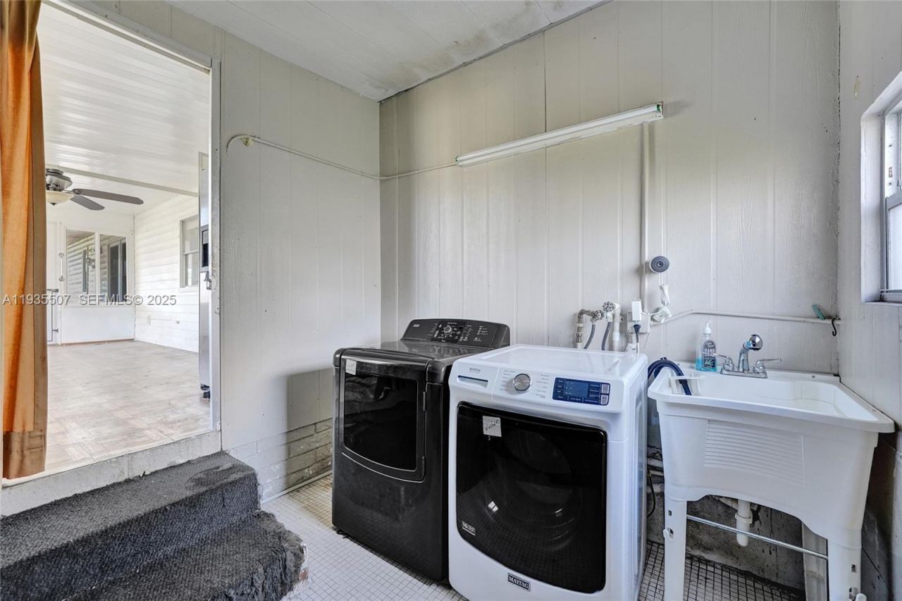 361 NW 135th Ave, Plantation, FL 33325 Photo