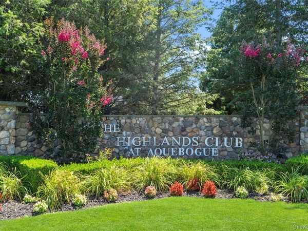 395 Stonecrop Road, Aquebogue, NY 11901