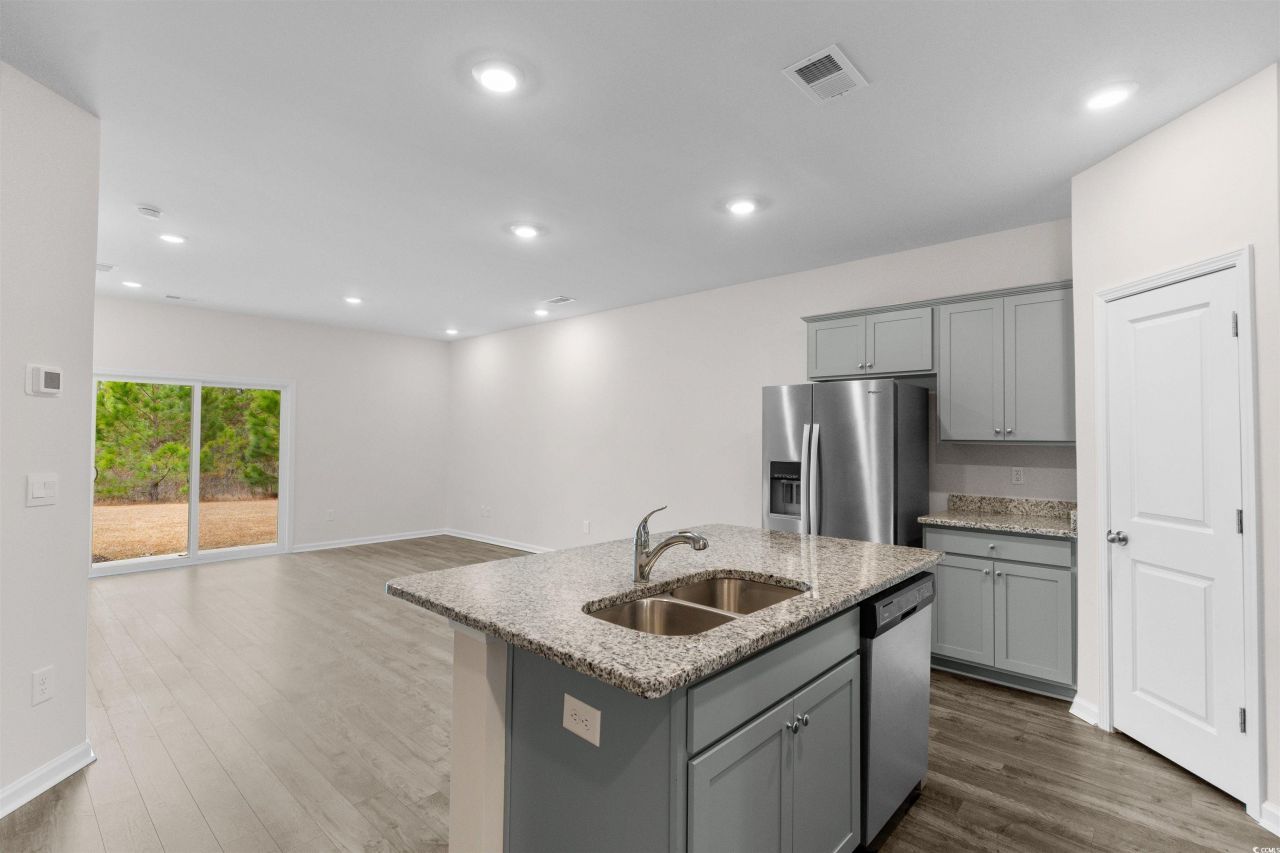 3710 Bells Lake Circle Photo 4