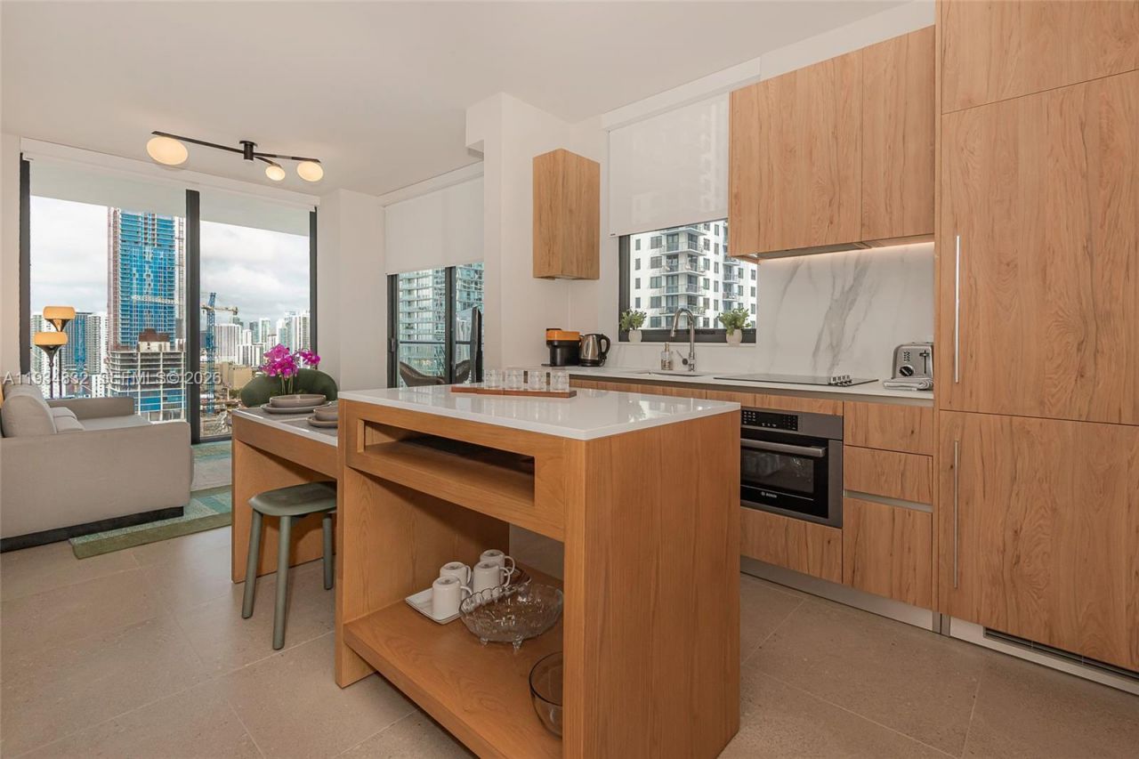 11 NE 6 St , Unit 2709, Miami, FL 33132 Photo