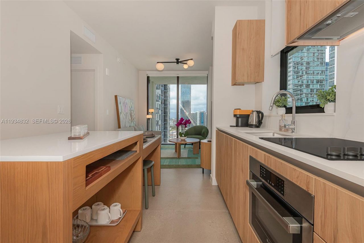 11 NE 6 St , Unit 2709, Miami, FL 33132 Photo