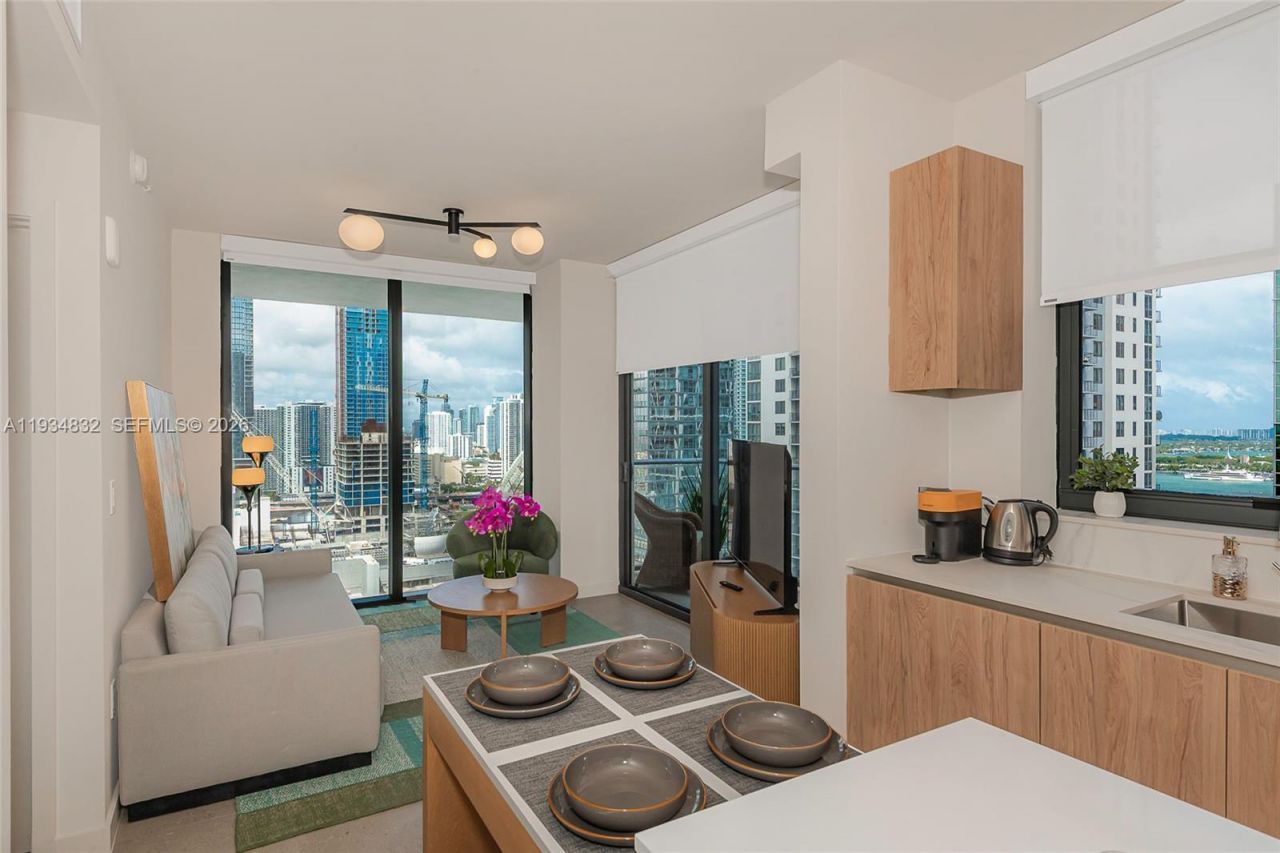 11 NE 6 St , Unit 2709, Miami, FL 33132 Photo