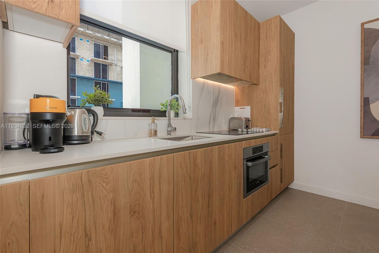 11 NE 6 St , Unit 2709, Miami, FL 33132 Photo