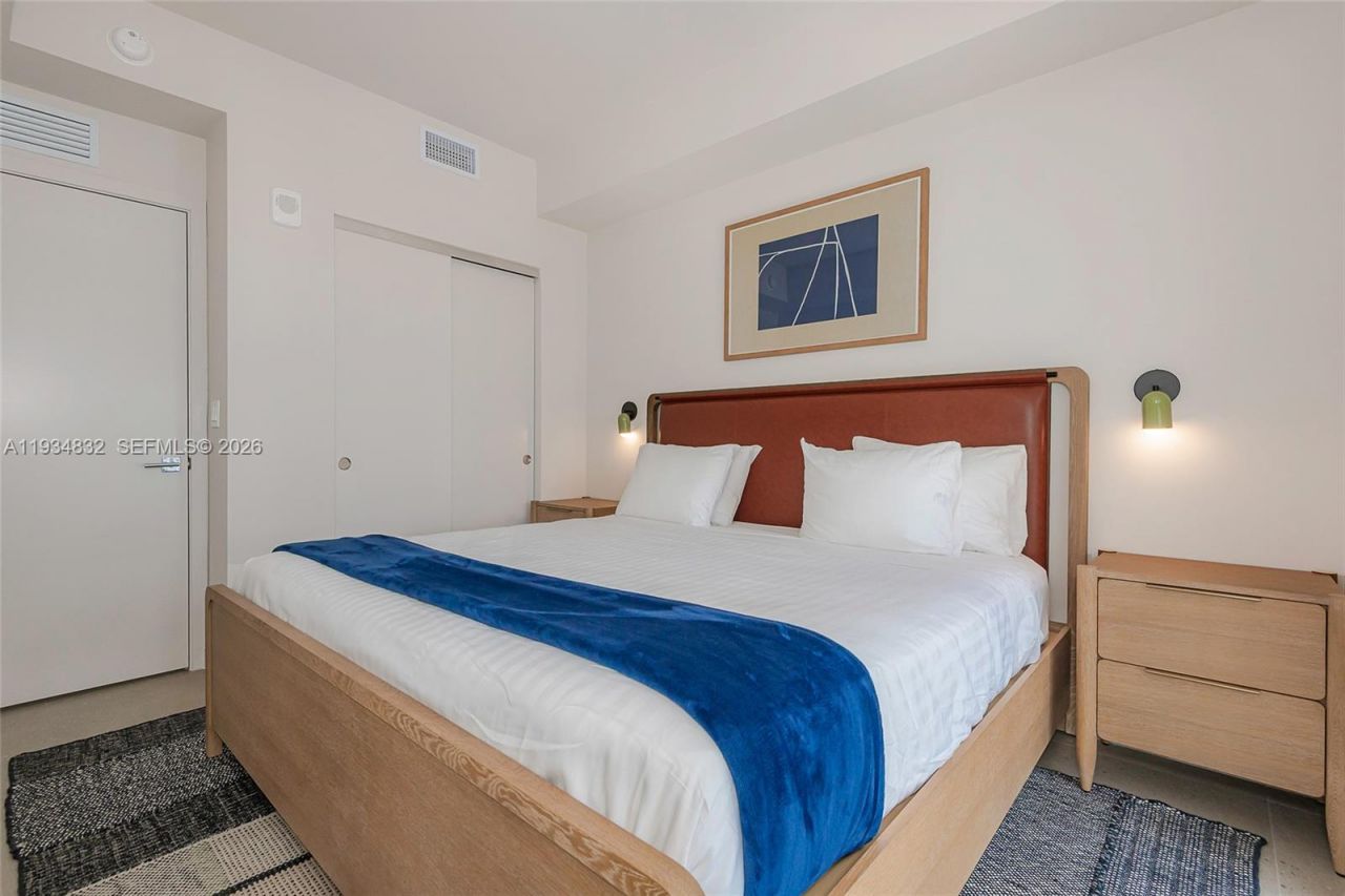 11 NE 6 St , Unit 2709, Miami, FL 33132 Photo