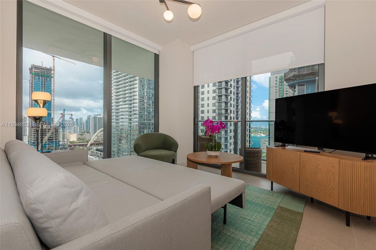 11 NE 6 St , Unit 2709, Miami, FL 33132 Photo