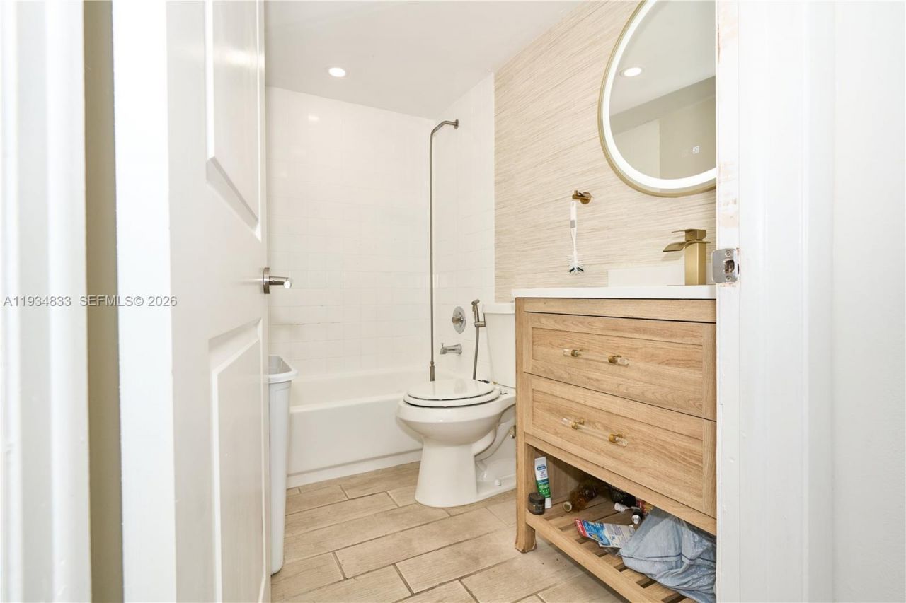 8240 SW 210th St, Unit 207, Cutler Bay, FL 33189 Photo