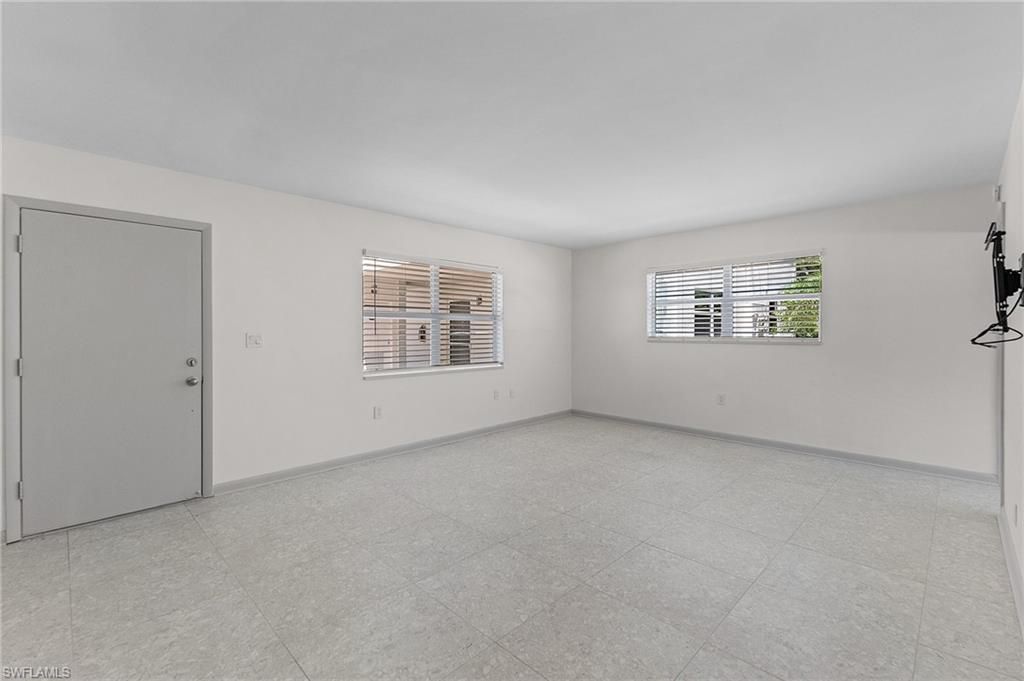 780 10th Ave S, Unit 4, Naples, FL 34102 Photo