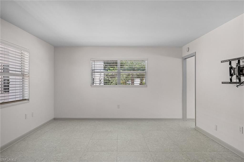 780 10th Ave S, Unit 4, Naples, FL 34102 Photo