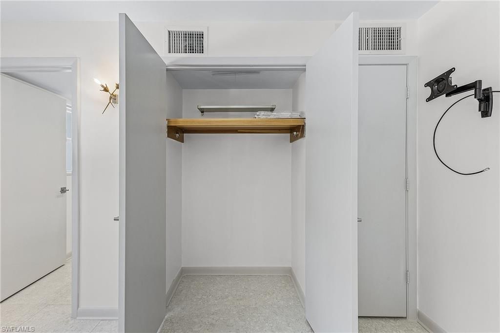 780 10th Ave S, Unit 4, Naples, FL 34102 Photo