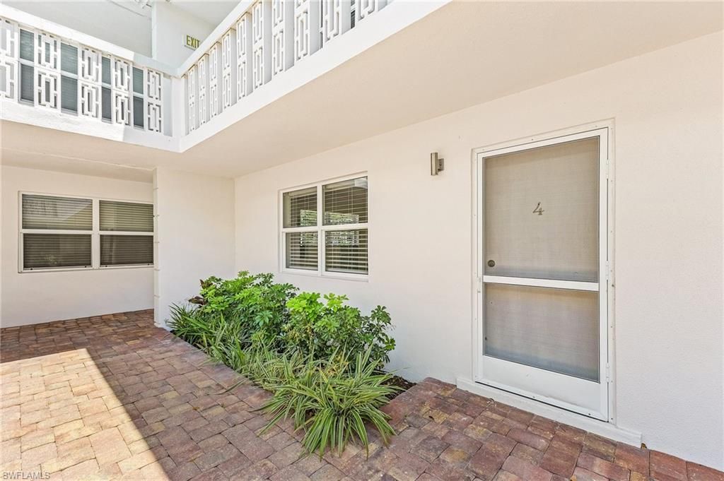 780 10th Ave S, Unit 4, Naples, FL 34102 Photo