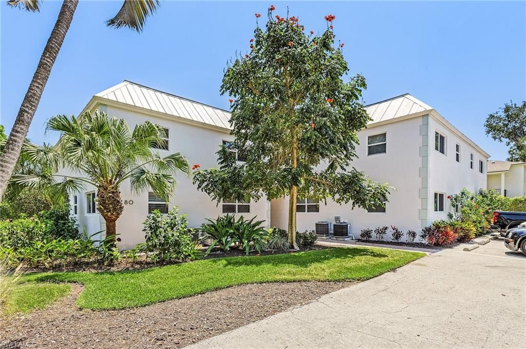 780 10th Ave S, Unit 4, Naples, FL 34102 Photo