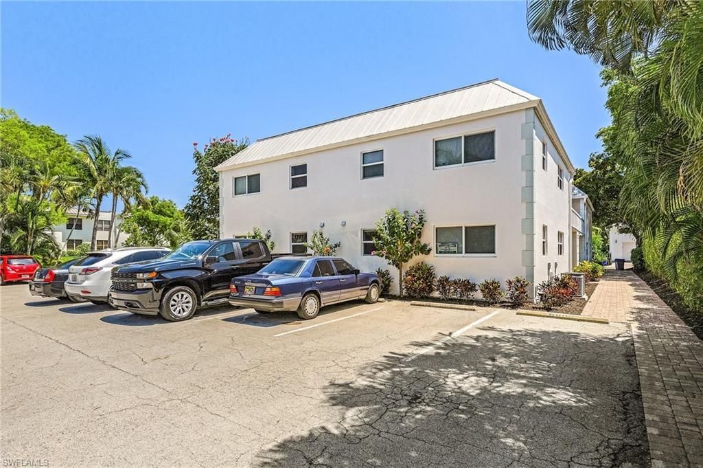 780 10th Ave S, Unit 4, Naples, FL 34102 Photo