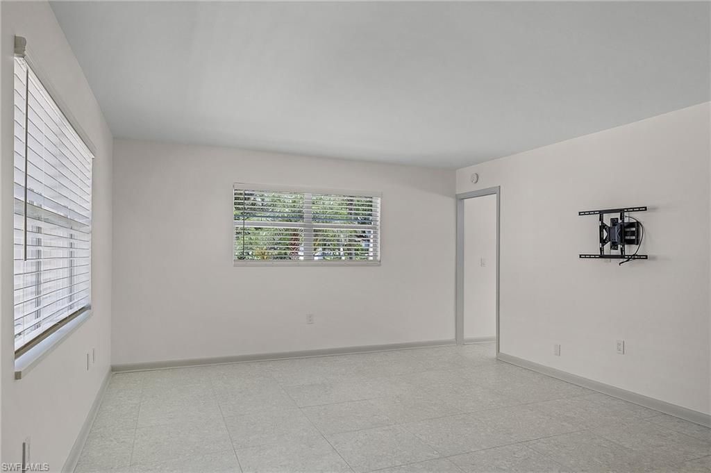 780 10th Ave S, Unit 4, Naples, FL 34102 Photo