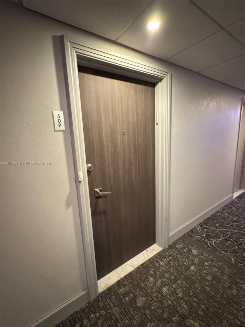 300 Bayview Dr, Unit 509, Sunny Isles Beach, FL 33160 Photo