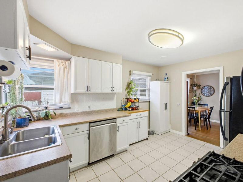 1071 N Hague Avenue, Columbus, OH 43204 Photo 11